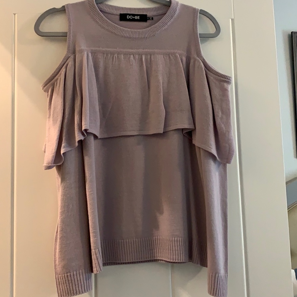 DO+BE cold shoulder sweater, light plum w/ruffle detail, long sleeves
